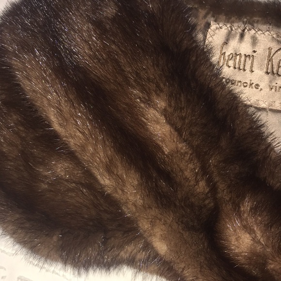 Mink Stole - Picture 5 of 7